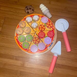 Wooden Pizza Play Set with Accessories